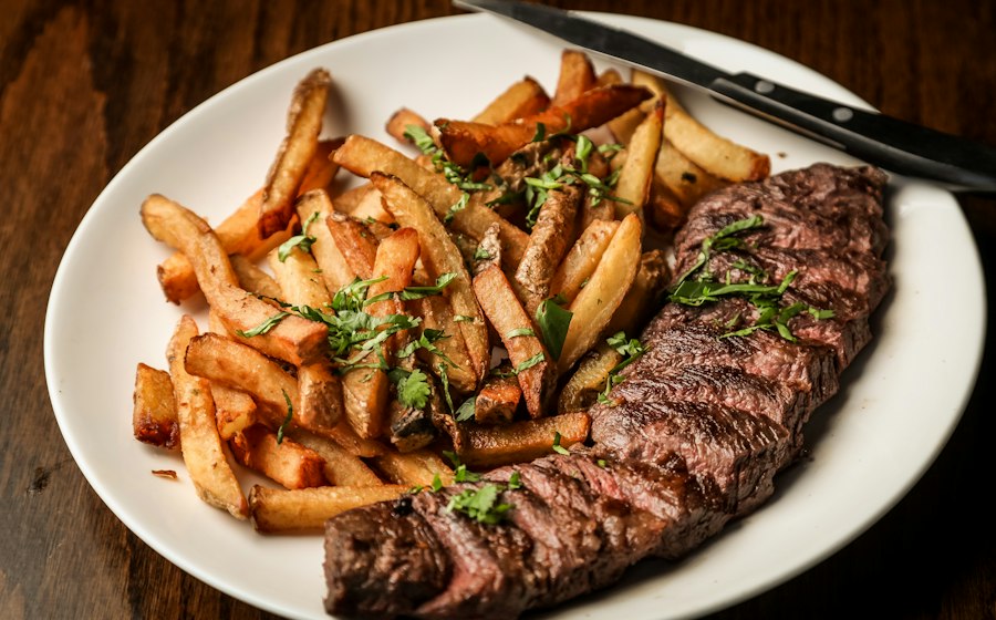 Steak frites med entrecôte och pommes frites